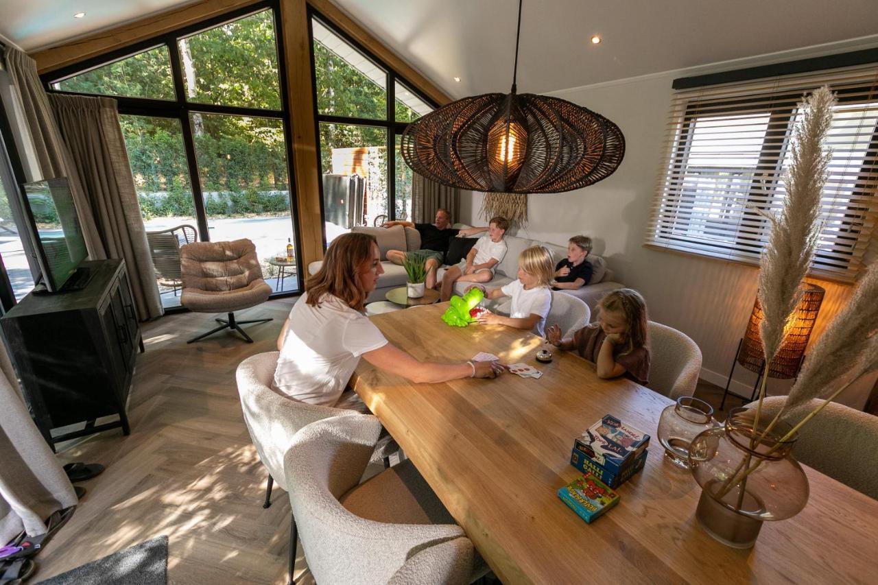 Pool Lodge - Vakantiepark De Thijmse Berg Rhenen Buitenkant foto